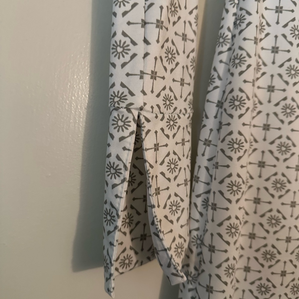 Patterned Long Sleeve Button Dress - Picture 5 of 5